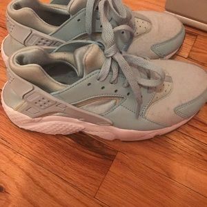 Girls Nike Huarache Sneakers 5Y